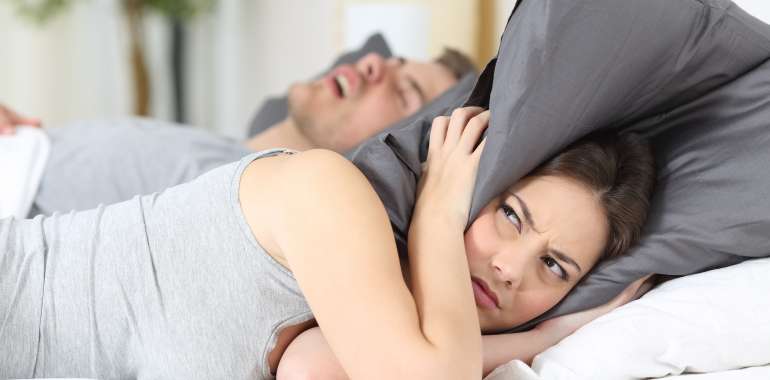 Four Types of Pillows to Reduce Snoring